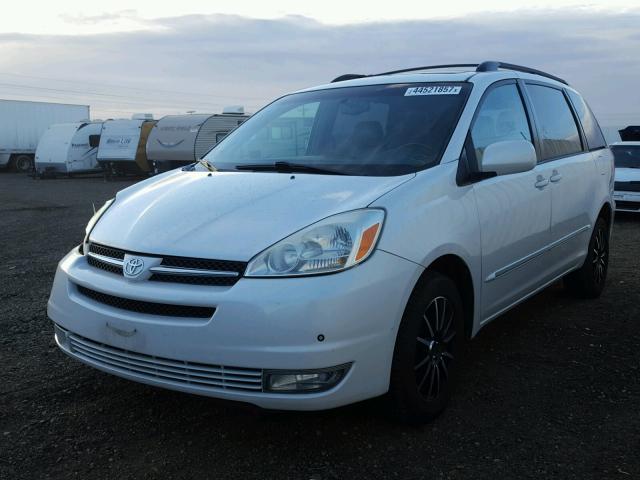 5TDBA22C25S046930 - 2005 TOYOTA SIENNA WHITE photo 2