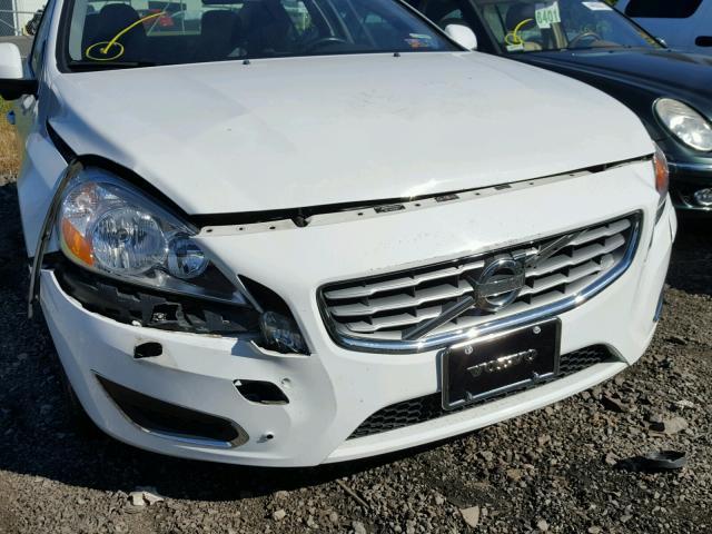 YV1622FS1C2130669 - 2012 VOLVO S60 T5 WHITE photo 9