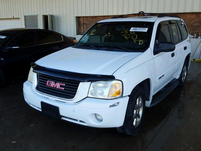 1GKDT13SX22345561 - 2002 GMC ENVOY WHITE photo 2