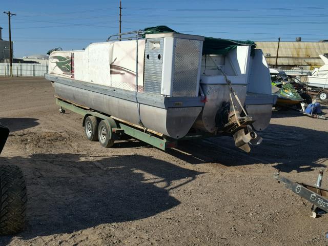 BSV24171C303 - 2003 TRIT PONTOON WHITE photo 3