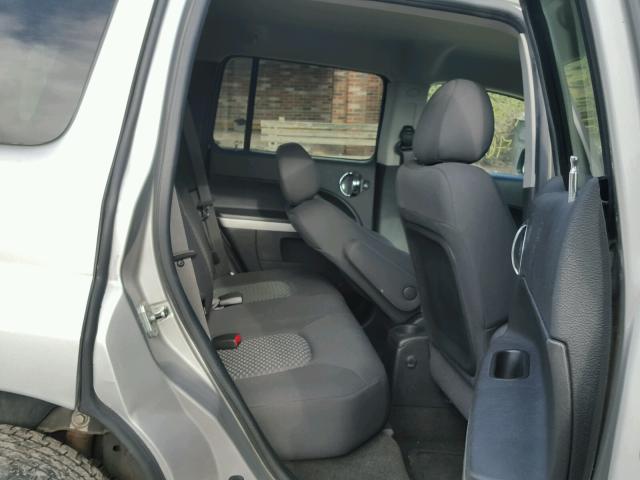 3GNDA13D18S570927 - 2008 CHEVROLET HHR LS SILVER photo 6