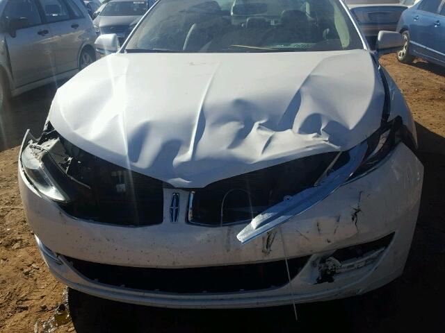 3LN6L2GK2DR827763 - 2013 LINCOLN MKZ WHITE photo 9