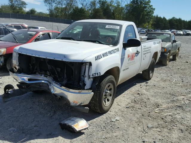 1GTN1TEX2CZ317241 - 2012 GMC SIERRA C15 WHITE photo 2