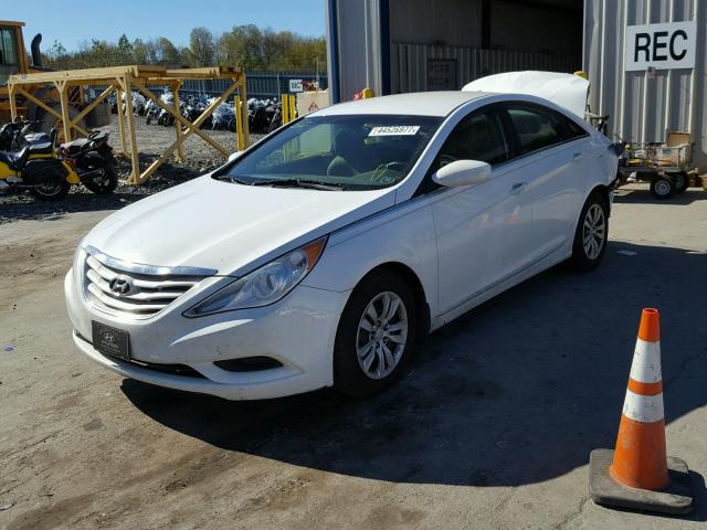 5NPEB4AC9CH494222 - 2012 HYUNDAI SONATA GLS WHITE photo 2