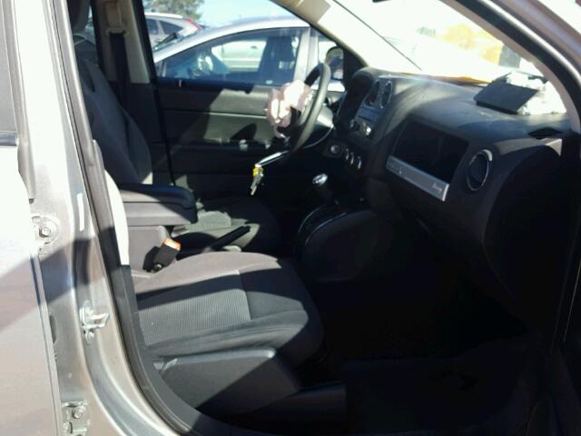 1C4NJCBB2ED900515 - 2014 JEEP COMPASS SP 银色 照片 5