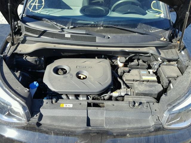 KNDJP3A57G7382623 - 2016 KIA SOUL + BLACK photo 7