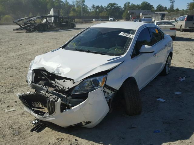 1G4PR5SK9E4146702 - 2014 BUICK VERANO CON WHITE photo 2