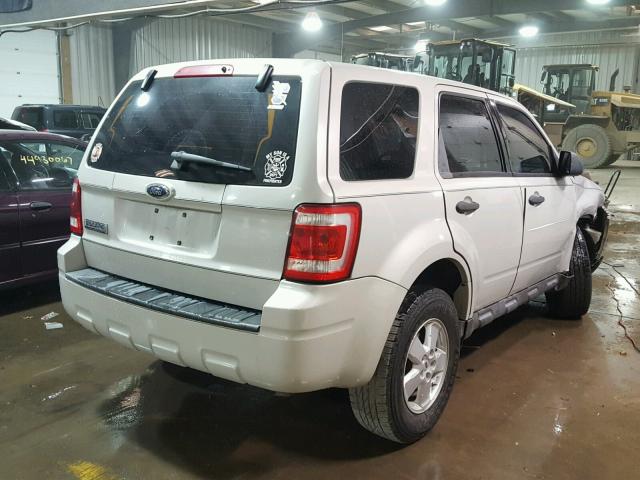 1FMCU02789KA93553 - 2009 FORD ESCAPE XLS SILVER photo 4