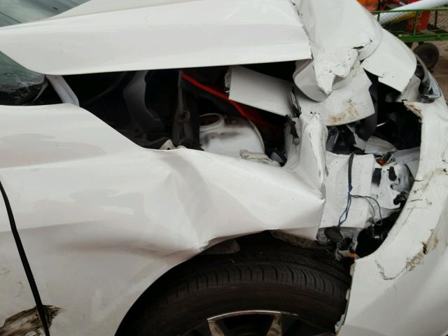 1G1ZF5SX7GF264443 - 2016 CHEVROLET MALIBU WHITE photo 9