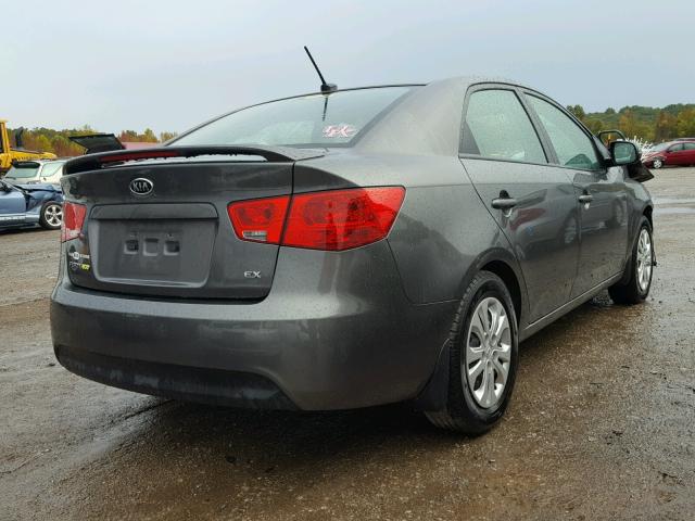 KNAFU4A20D5703299 - 2013 KIA FORTE EX CHARCOAL photo 4