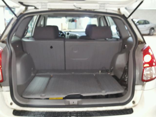 2T1KR32E73C063017 - 2003 TOYOTA MATRIX WHITE photo 9