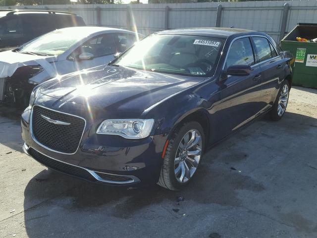 2C3CCAAG8HH580163 - 2017 CHRYSLER 300 LIMITE BLUE photo 2