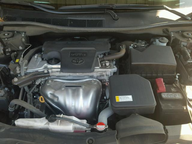 4T1BF1FK4GU218348 - 2016 TOYOTA CAMRY LE შავი ფოტო 7