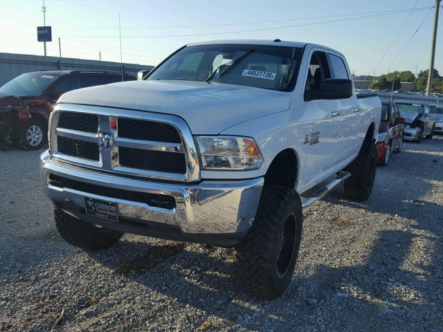 3C6UR5DLXHG535585 - 2017 RAM 2500 SLT WHITE photo 2