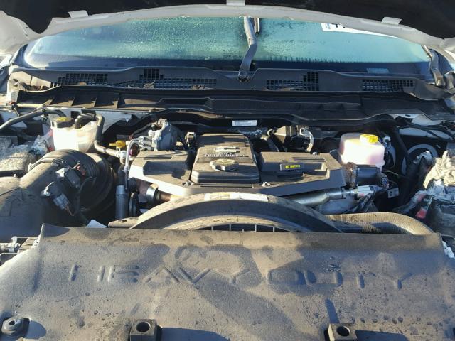 3C6UR5DLXHG535585 - 2017 RAM 2500 SLT WHITE photo 7