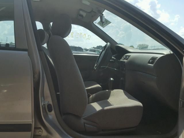 1Y1SK5286WZ403967 - 1998 CHEVROLET GEO PRIZM 米色 照片 5