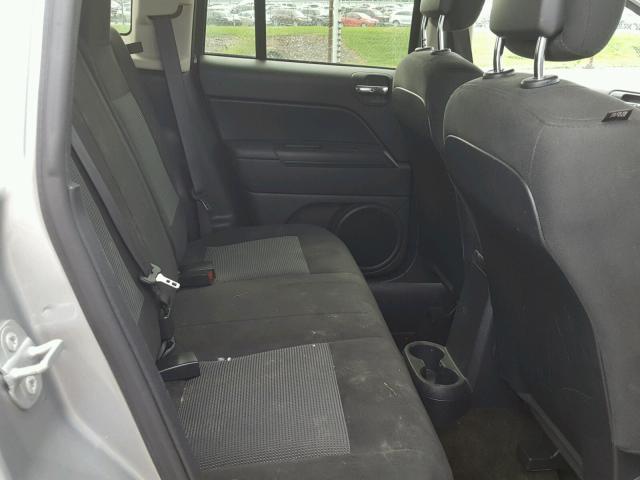 1C4NJCBA9GD665198 - 2016 JEEP COMPASS SP 银色 照片 6