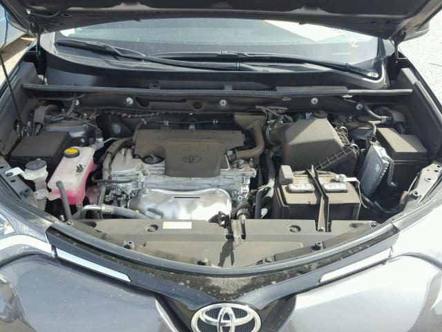 2T3BFREV5GW453438 - 2016 TOYOTA RAV4 LE GRAY photo 7