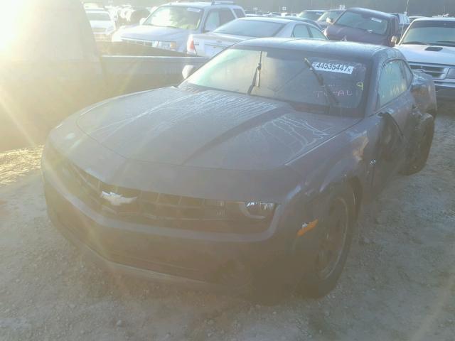 2G1FA1E38D9207868 - 2013 CHEVROLET CAMARO LS CHARCOAL photo 2