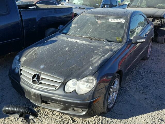 WDBTJ56H48F258114 - 2008 MERCEDES-BENZ CLK GRAY photo 2