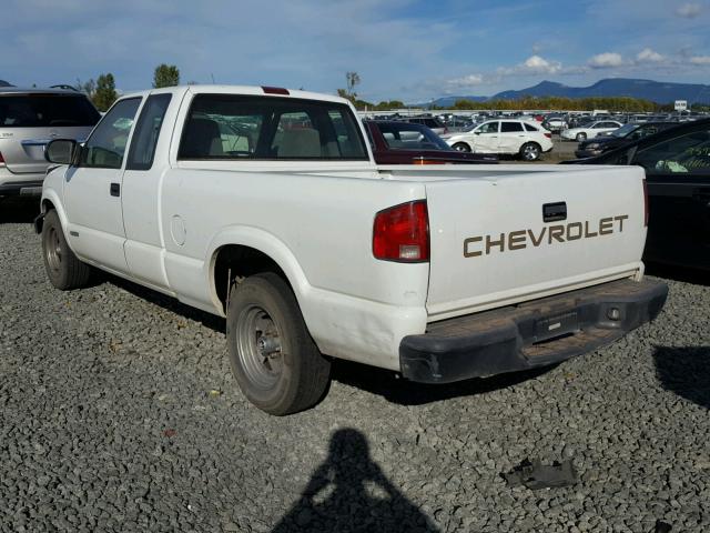 1GCCS195528113538 - 2002 CHEVROLET S TRUCK WHITE photo 3