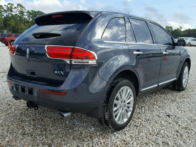 2LMDJ6JK6DBL30957 - 2013 LINCOLN MKX CHARCOAL photo 4