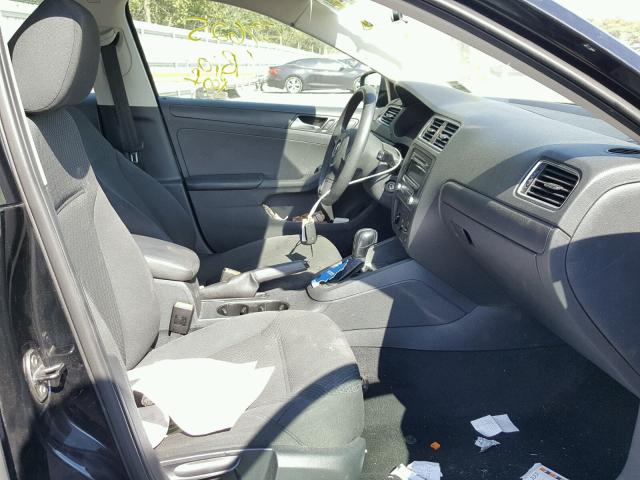 3VW2K7AJ9EM380394 - 2014 VOLKSWAGEN JETTA BASE BLACK photo 5