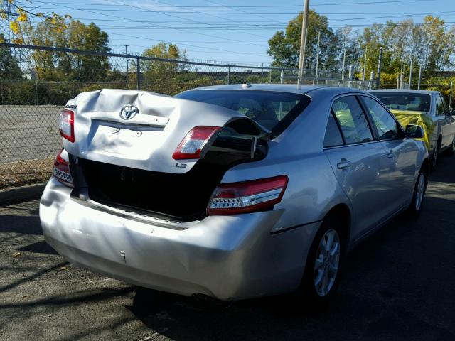 4T1BF3EKXBU666616 - 2011 TOYOTA CAMRY BASE SILVER photo 4