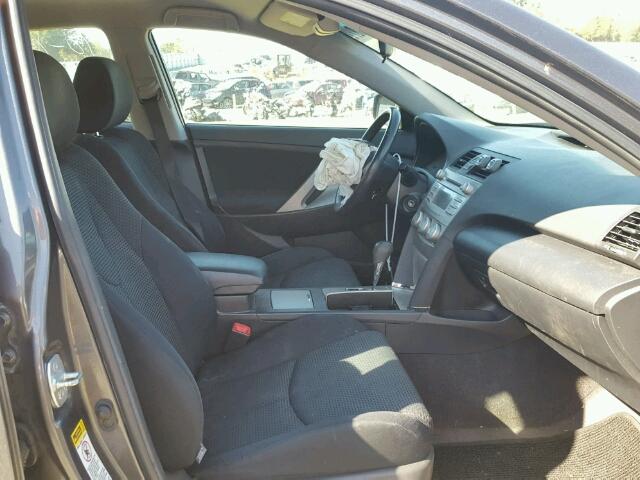 4T1BF3EK8BU193315 - 2011 TOYOTA CAMRY BASE CHARCOAL photo 5