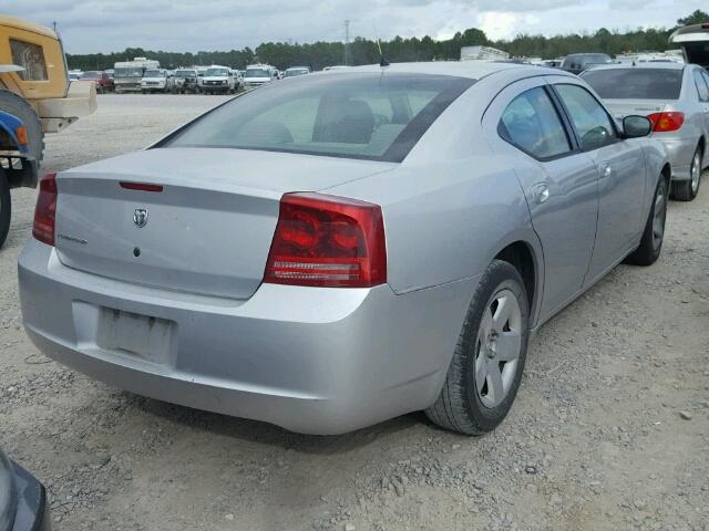 2B3KA43R08H257076 - 2008 DODGE CHARGER GRAY photo 4