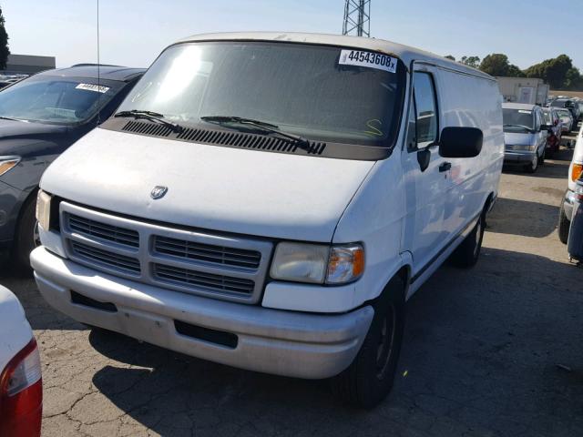 2B7HB21Y1TK151932 - 1996 DODGE RAM VAN B2 WHITE photo 2