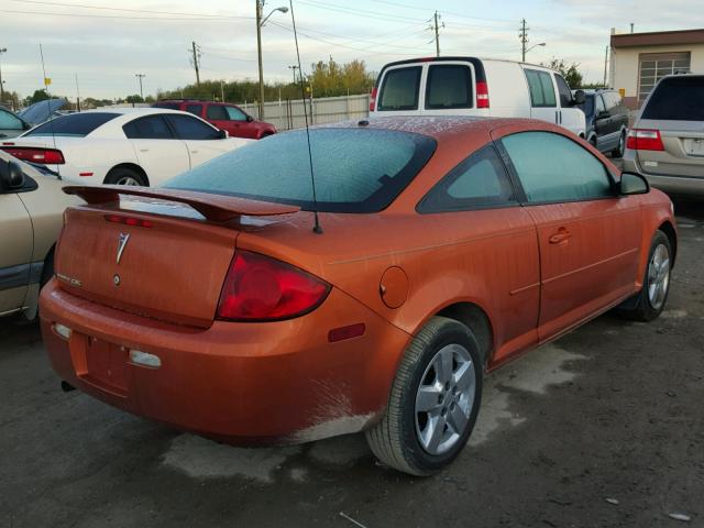 1G2AL15F477301939 - 2007 PONTIAC G5 ORANGE photo 4