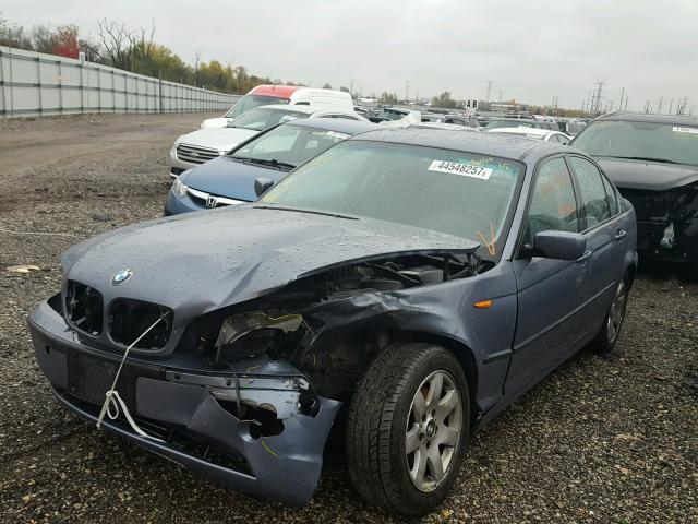 WBAEU33472PF70419 - 2002 BMW 325 BLUE photo 2