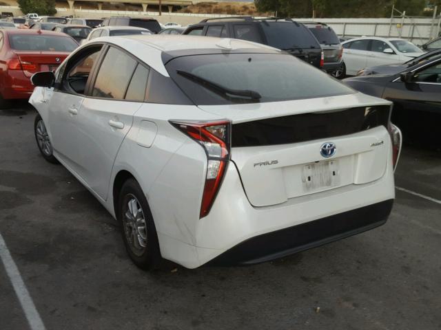 JTDKBRFU7G3005741 - 2016 TOYOTA PRIUS WHITE photo 3