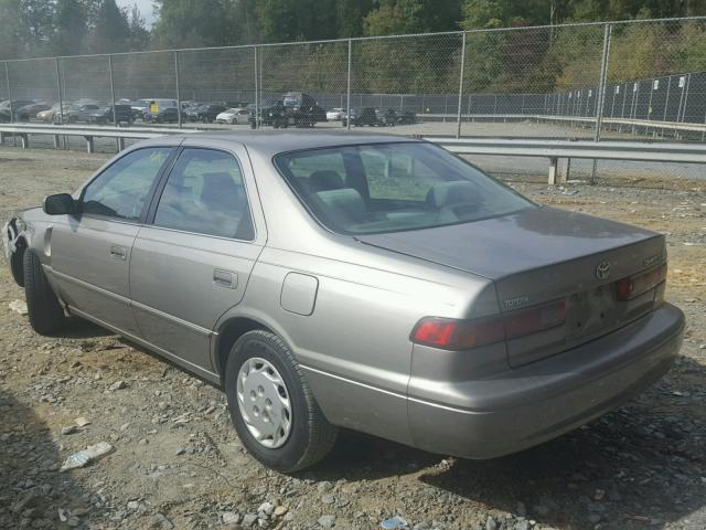 4T1BG22K2WU219473 - 1998 TOYOTA CAMRY CE TAN photo 3