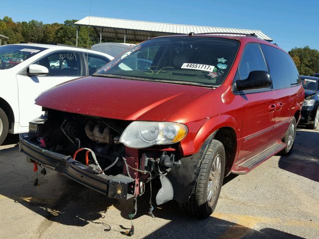 2C8GP64L15R479073 - 2005 CHRYSLER TOWN & COU RED photo 2