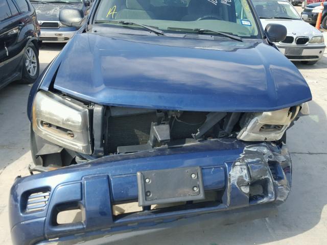 1GNDT13S442115097 - 2004 CHEVROLET TRAILBLAZE BLUE photo 7