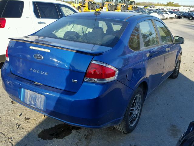 1FAHP3FN2AW107719 - 2010 FORD FOCUS SE BLUE photo 4