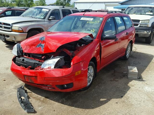 1FAFP36N66W133836 - 2006 FORD FOCUS ZXW RED photo 2