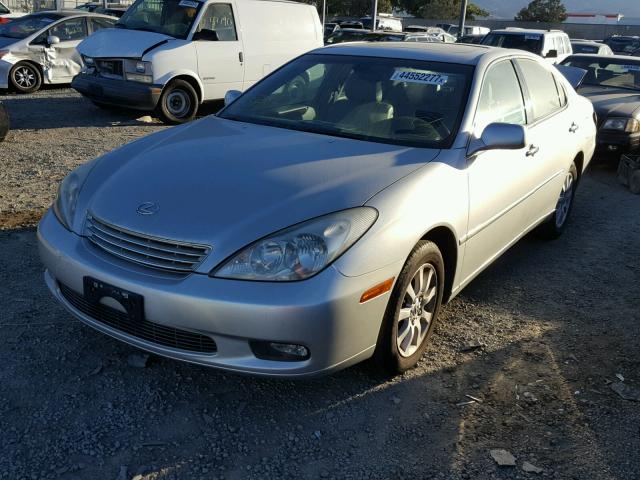 JTHBF30G420041111 - 2002 LEXUS ES 300 SILVER photo 2