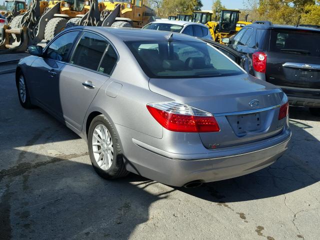 KMHGC46E89U021700 - 2009 HYUNDAI GENESIS SILVER photo 3