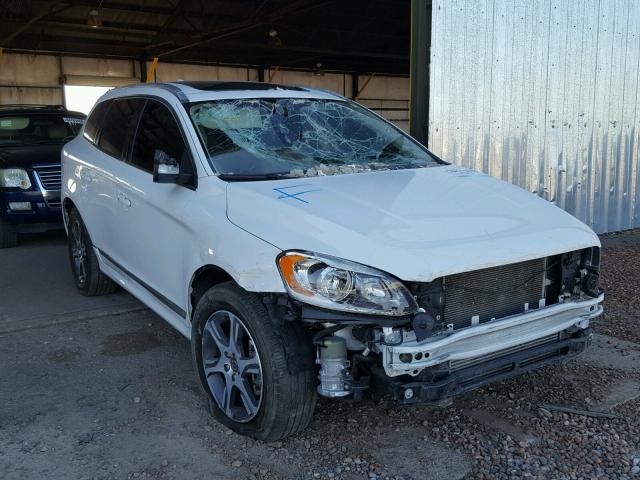 YV4902RK0F2748622 - 2015 VOLVO XC60 T6 WHITE photo 1