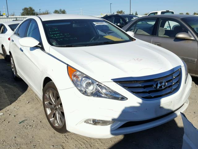 5NPEC4AC6DH801425 - 2013 HYUNDAI SONATA SE WHITE photo 1