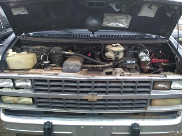 1GBEG25K5SF170799 - 1995 CHEVROLET G20 BLUE photo 7