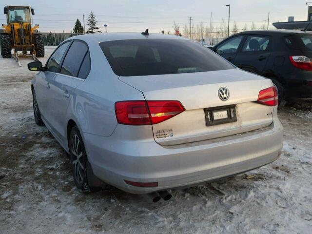 3VWD07AJ4FM259952 - 2015 VOLKSWAGEN JETTA SE SILVER photo 3