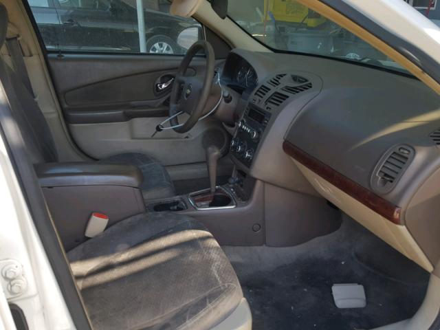 1G1ZS58N18F107445 - 2008 CHEVROLET MALIBU LS თეთრი ფოტო 5