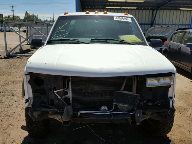 1GTHK33J5YF459830 - 2000 GMC SIERRA K35 WHITE photo 9