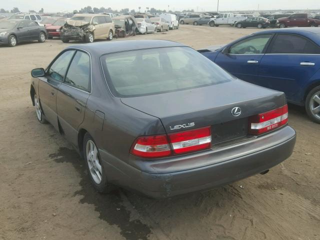 JT8BF28G710327886 - 2001 LEXUS ES GRAY photo 3