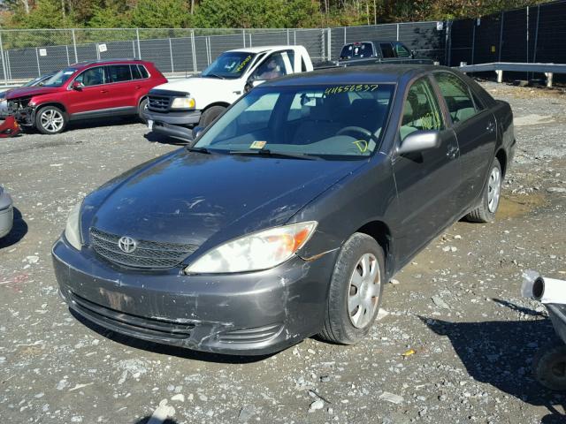 4T1BE32K94U870799 - 2004 TOYOTA CAMRY LE SILVER photo 2