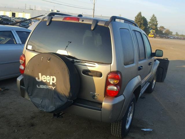 1J4GL38K45W641776 - 2005 JEEP LIBERTY RE TAN photo 4